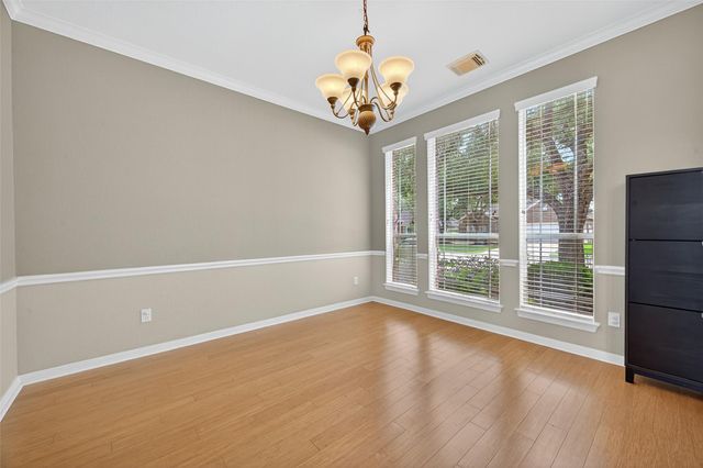 11711 Summer Brook Court, Pearland, TX 77584