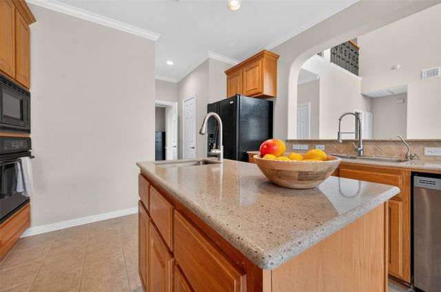 11711 Summer Brook Court, Pearland, TX 77584