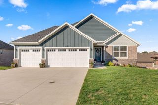 1961 North Cannonade, Springfield, MO 65802