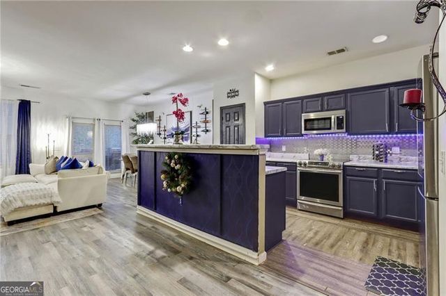 4048 Carlinswood Way, Stone Mountain, GA 30083