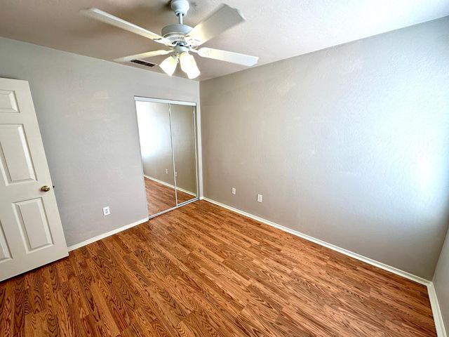 1329 E Cathedral Rock Drive, Phoenix, AZ 85048