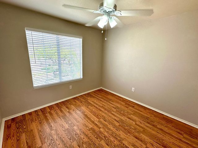 1329 E Cathedral Rock Drive, Phoenix, AZ 85048