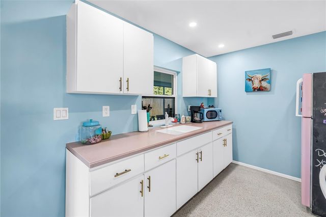 11478 IMPERIAL GROVE DRIVE E, Largo, FL 33774