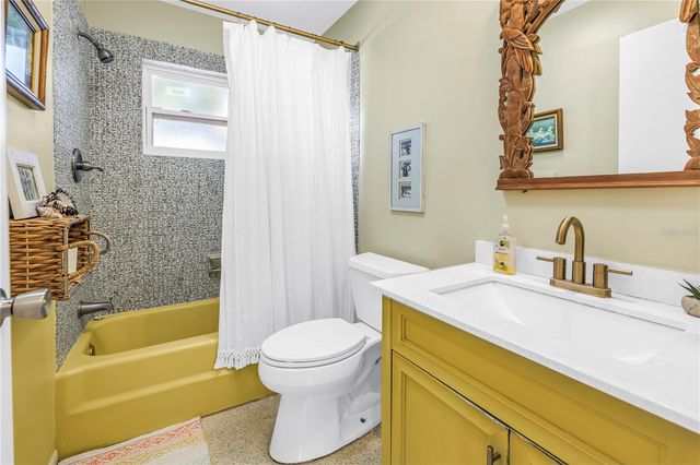 11478 IMPERIAL GROVE DRIVE E, Largo, FL 33774