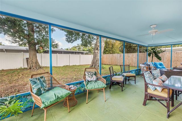 11478 IMPERIAL GROVE DRIVE E, Largo, FL 33774