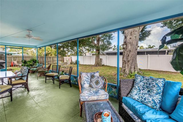 11478 IMPERIAL GROVE DRIVE E, Largo, FL 33774