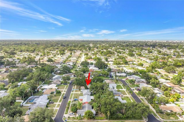 11478 IMPERIAL GROVE DRIVE E, Largo, FL 33774