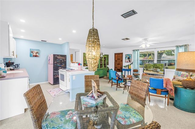11478 IMPERIAL GROVE DRIVE E, Largo, FL 33774