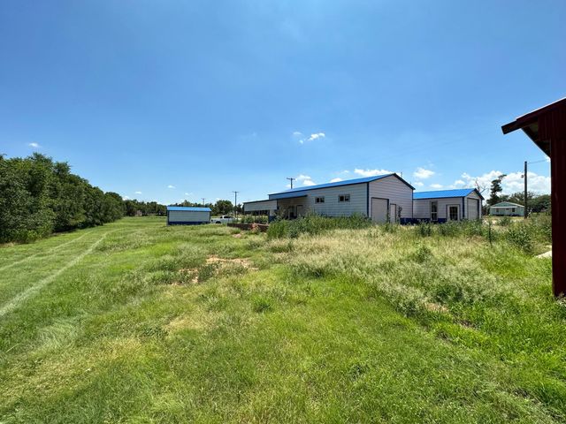 700 N Texas Street, Shamrock, TX 79079