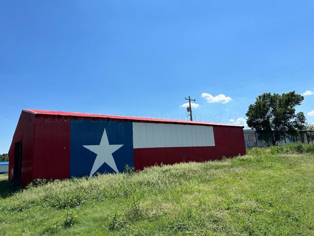 700 N Texas Street, Shamrock, TX 79079