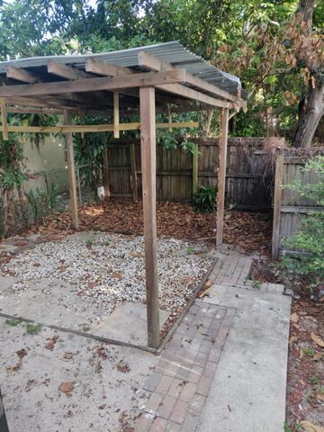 210 SW 7th Street, Dania Beach, FL 33004