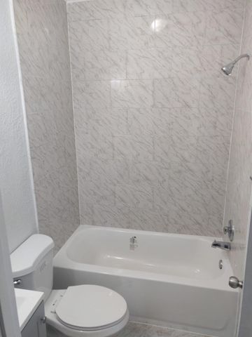 210 SW 7th Street, Dania Beach, FL 33004