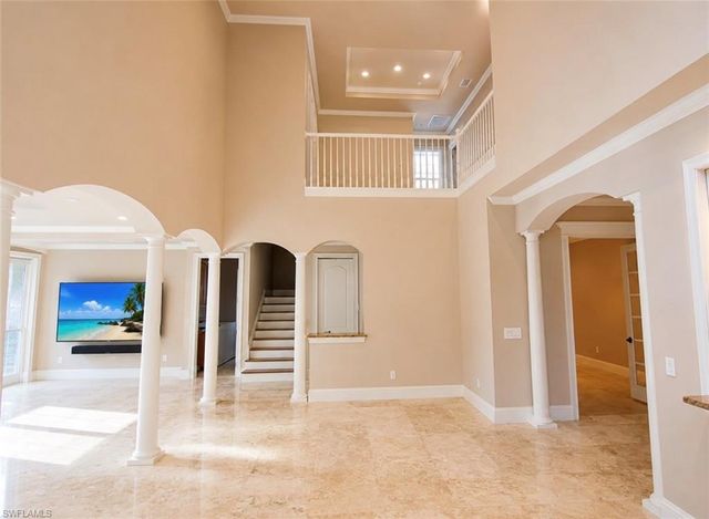 2915 Coco Lakes DR, Naples, FL 34105