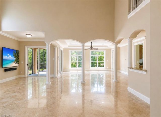 2915 Coco Lakes DR, Naples, FL 34105