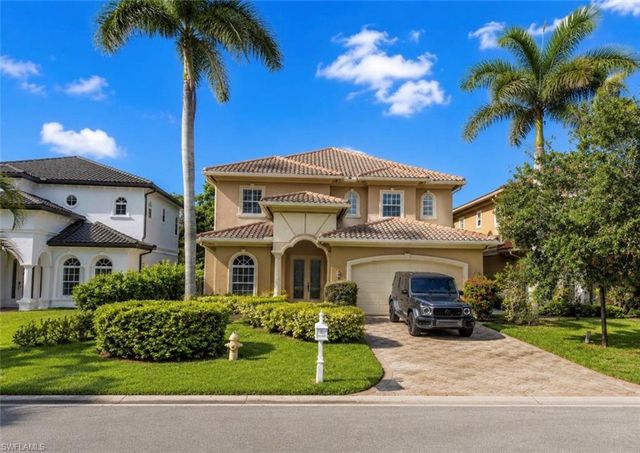 2915 Coco Lakes DR, Naples, FL 34105