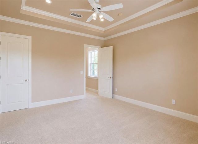 2915 Coco Lakes DR, Naples, FL 34105