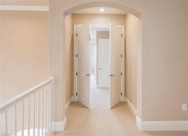 2915 Coco Lakes DR, Naples, FL 34105