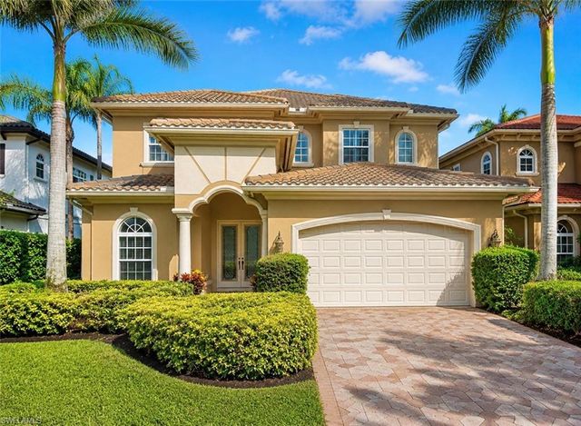 2915 Coco Lakes DR, Naples, FL 34105