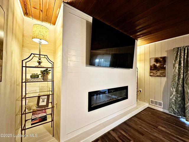 1936 Ave H, Levelland, TX 79336