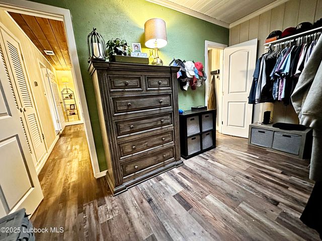 1936 Ave H, Levelland, TX 79336