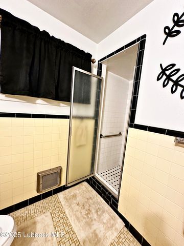 1936 Ave H, Levelland, TX 79336