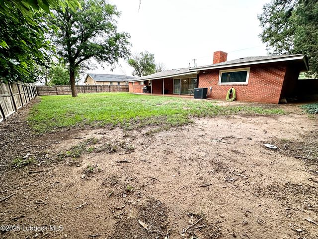 1936 Ave H, Levelland, TX 79336