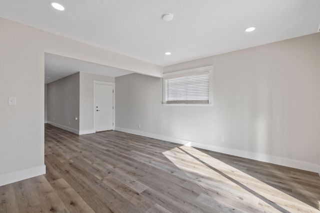 2072 E Olive Way, Dinuba, CA 93618