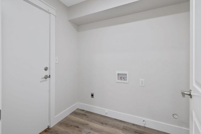 2072 E Olive Way, Dinuba, CA 93618