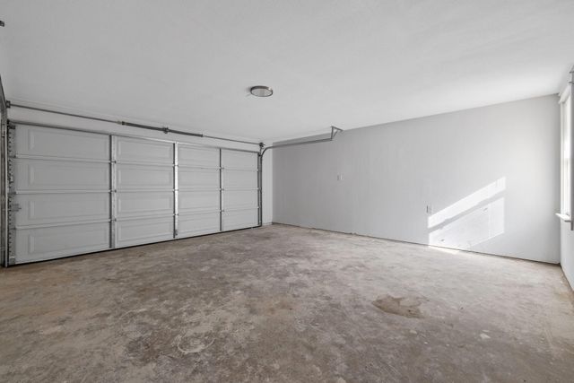 2072 E Olive Way, Dinuba, CA 93618