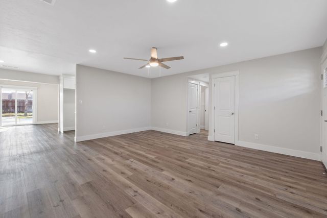 2072 E Olive Way, Dinuba, CA 93618