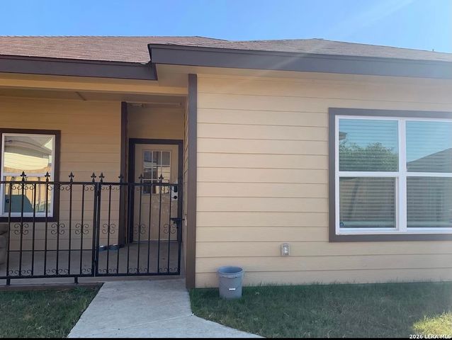 5981 MIDCROWN DR, San Antonio, TX 78218