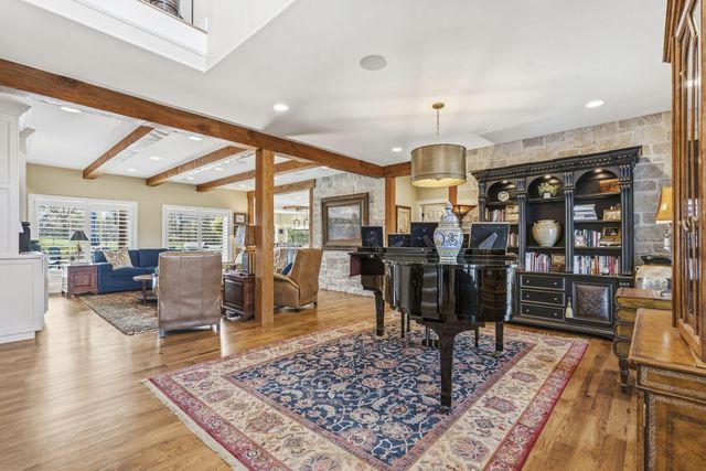 3752 E Eaglescliffe Drive, Springfield, MO 65809