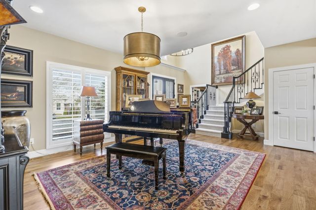 3752 E Eaglescliffe Drive, Springfield, MO 65809