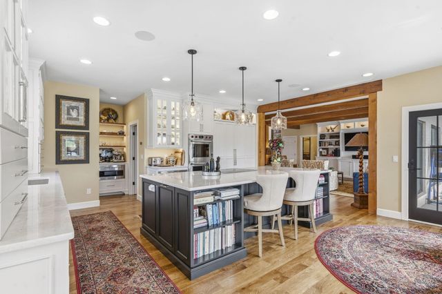 3752 E Eaglescliffe Drive, Springfield, MO 65809