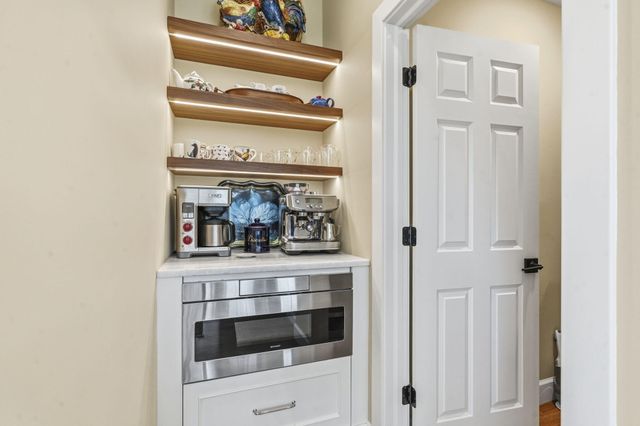 3752 E Eaglescliffe Drive, Springfield, MO 65809