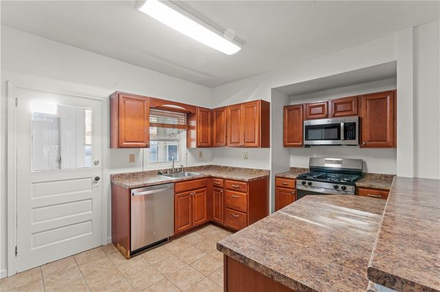 2667 Jefferson Ave, Canton Twp, PA 15301