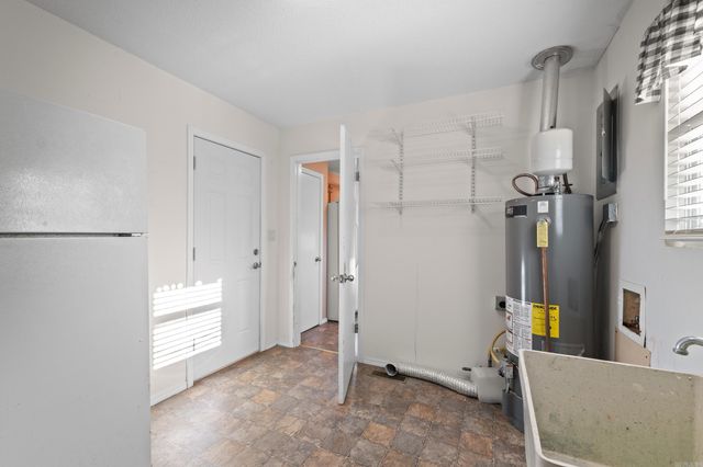 512 Ridgemont Way, Mountain Home, AR 72653