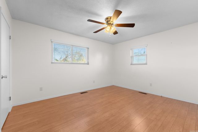 512 Ridgemont Way, Mountain Home, AR 72653