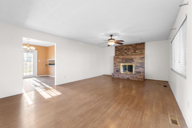 512 Ridgemont Way, Mountain Home, AR 72653