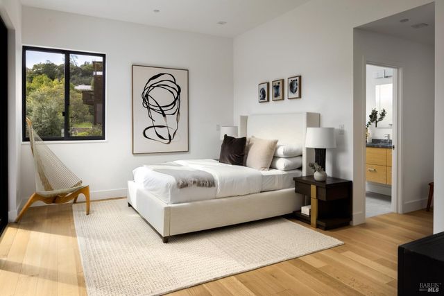 22 Rock Rd, Kentfield, CA 94904