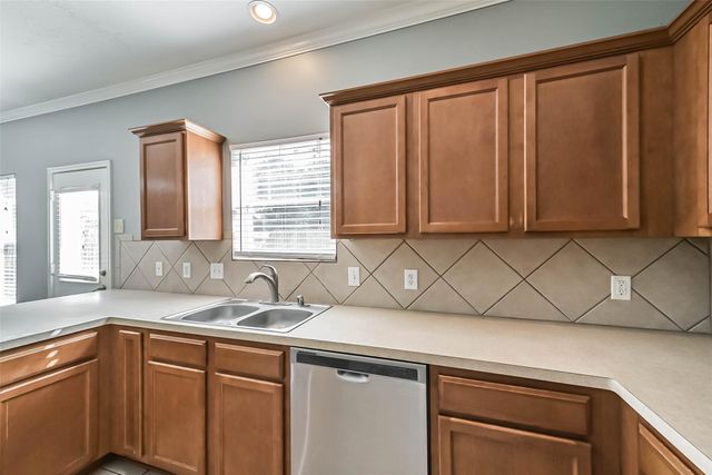 8726 Old Maple Lane, Humble, TX 77338