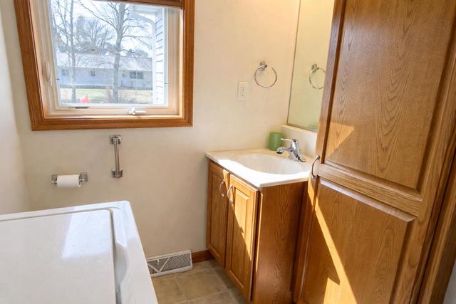 308 W VIKING AVENUE, Dorchester, WI 54425