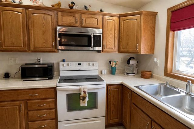 308 W VIKING AVENUE, Dorchester, WI 54425