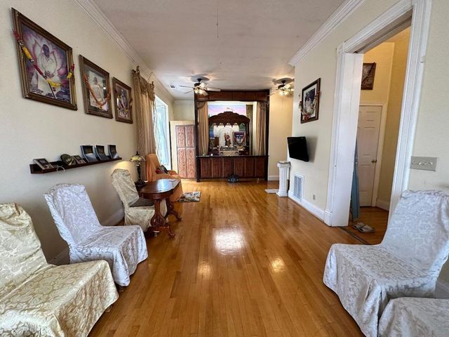 269 E Saint James Street, San Jose, CA 95112