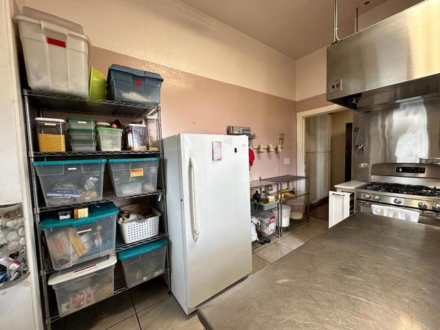 269 E Saint James Street, San Jose, CA 95112