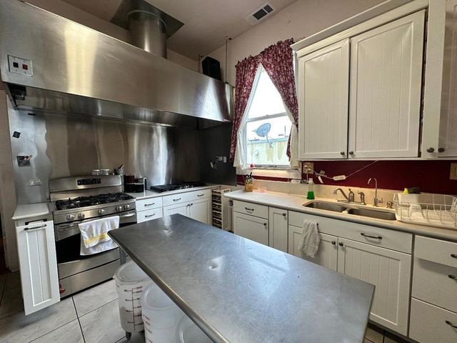 269 E Saint James Street, San Jose, CA 95112