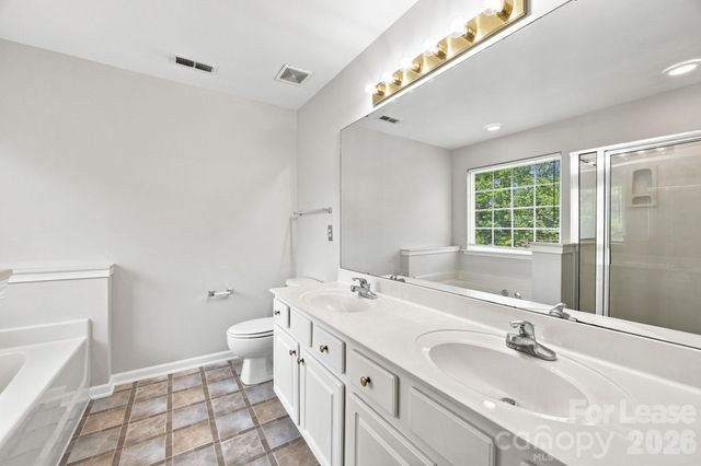 1748 Chinchester Lane, Charlotte, NC 28270