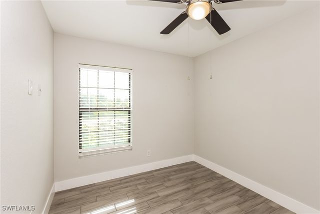 524 Lone Star LN, Lehigh Acres, FL 33974