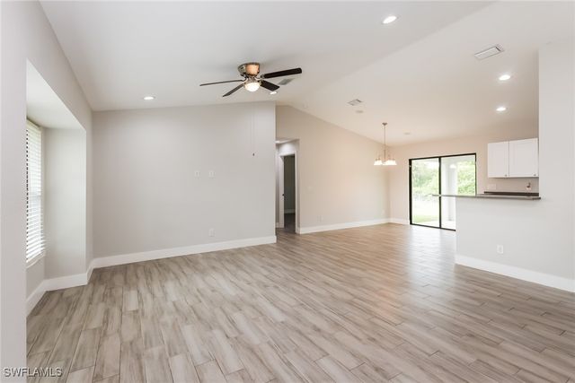 524 Lone Star LN, Lehigh Acres, FL 33974