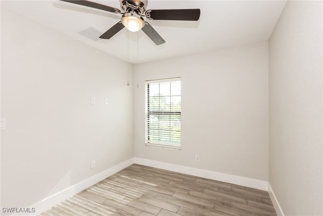 524 Lone Star LN, Lehigh Acres, FL 33974